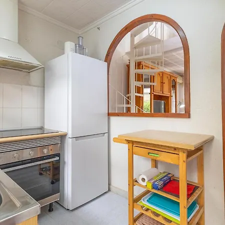 2 Bedroom Cozy In